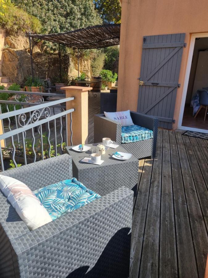 Ferienwohnung Coustelline Le Lavandou Exterior foto