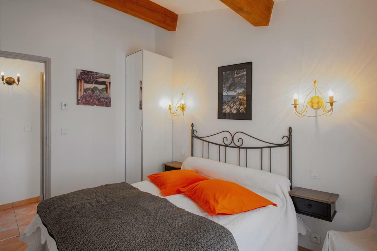 Ferienwohnung Coustelline Le Lavandou Exterior foto